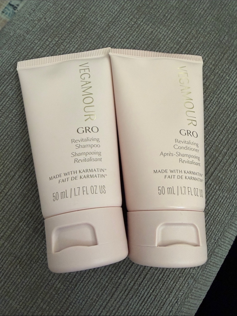 Vegamour GRO Revitalizing Shampoo & Conditioner Set - Pink
